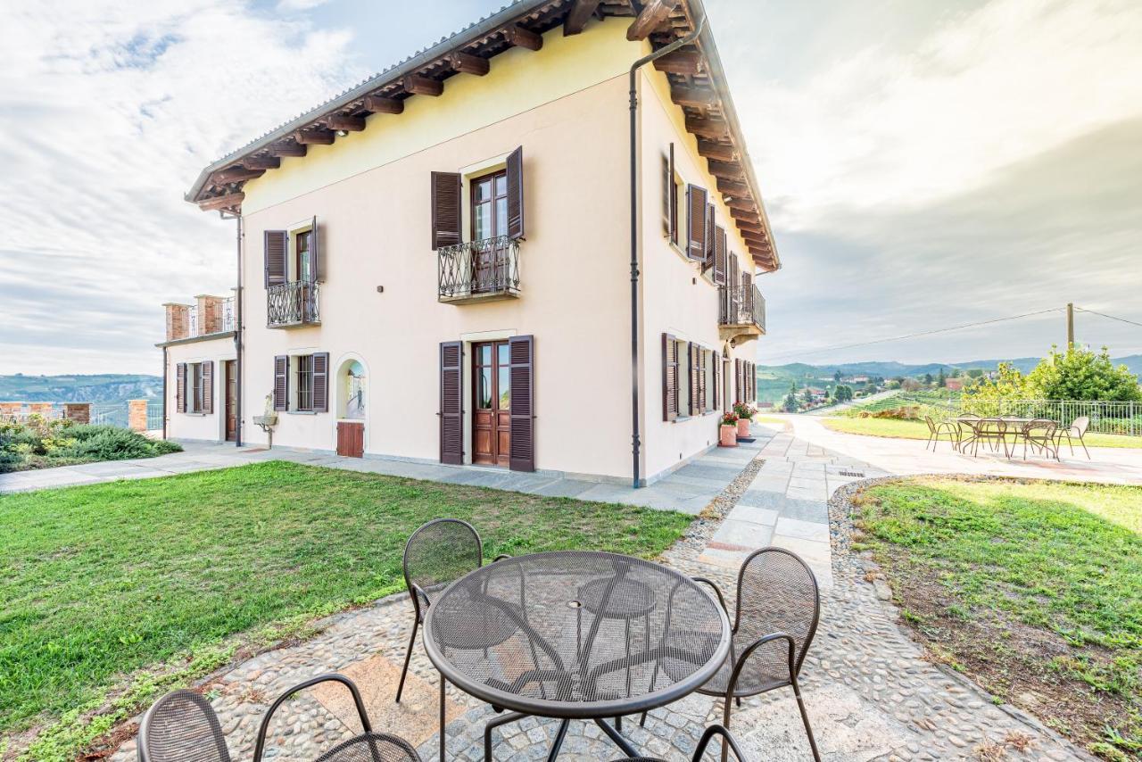 Villa Bricco Paglieri, Entire Villa Alba  Exteriör bild