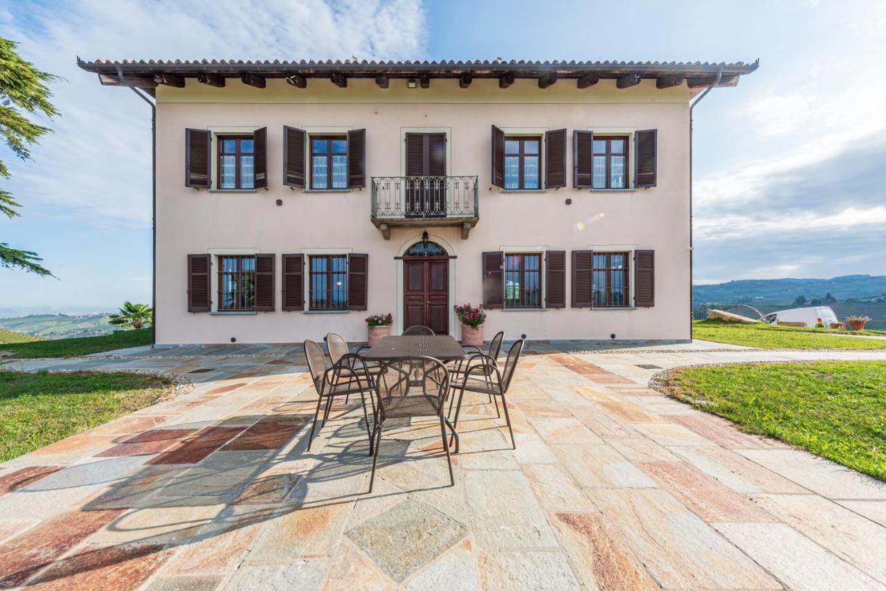 Villa Bricco Paglieri, Entire Villa Alba  Exteriör bild