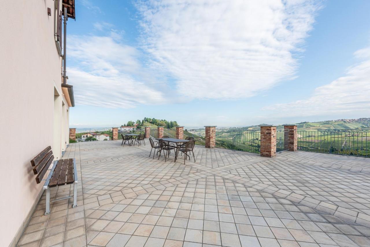 Villa Bricco Paglieri, Entire Villa Alba  Exteriör bild