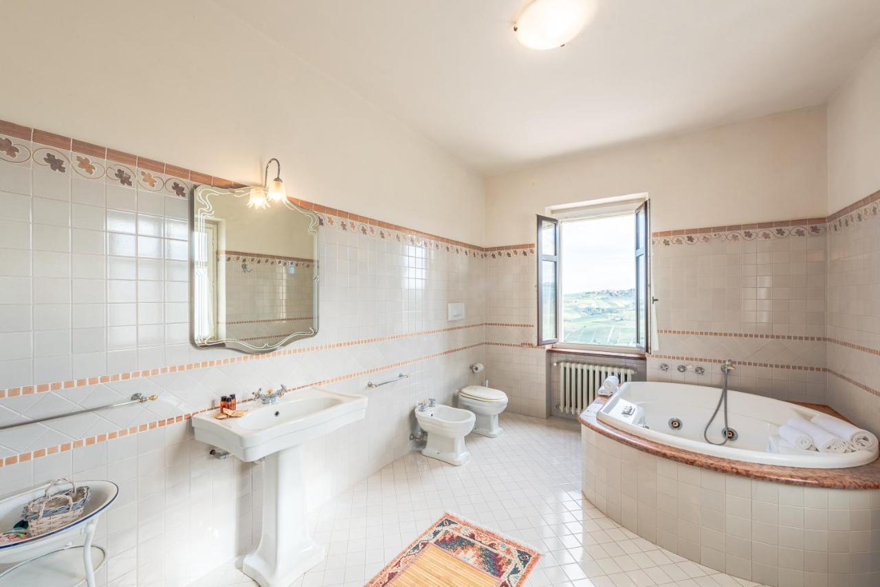 Villa Bricco Paglieri, Entire Villa Alba  Exteriör bild