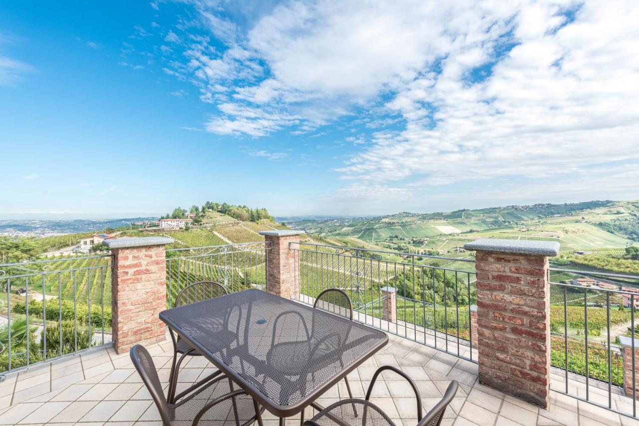Villa Bricco Paglieri, Entire Villa Alba  Exteriör bild