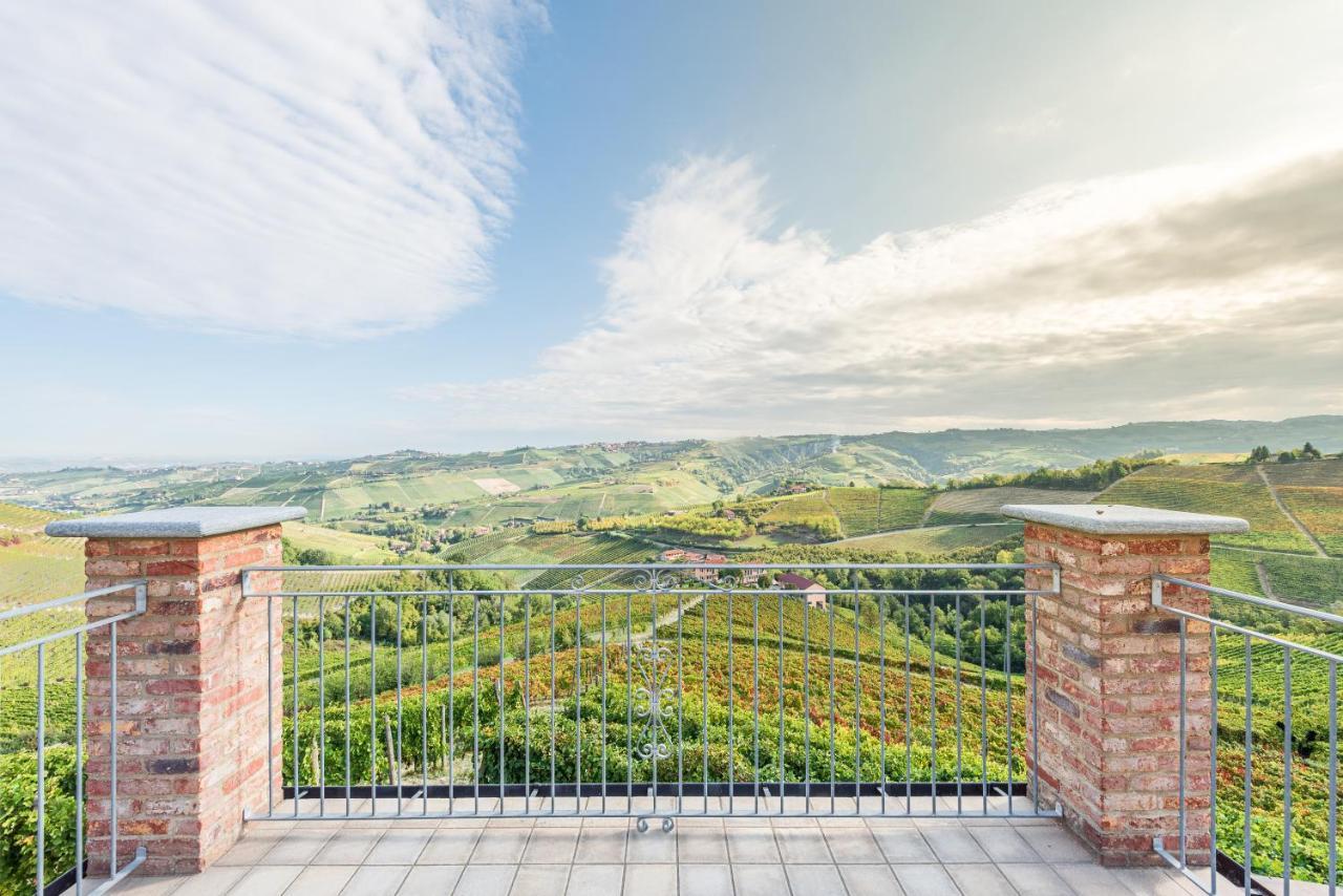 Villa Bricco Paglieri, Entire Villa Alba  Exteriör bild