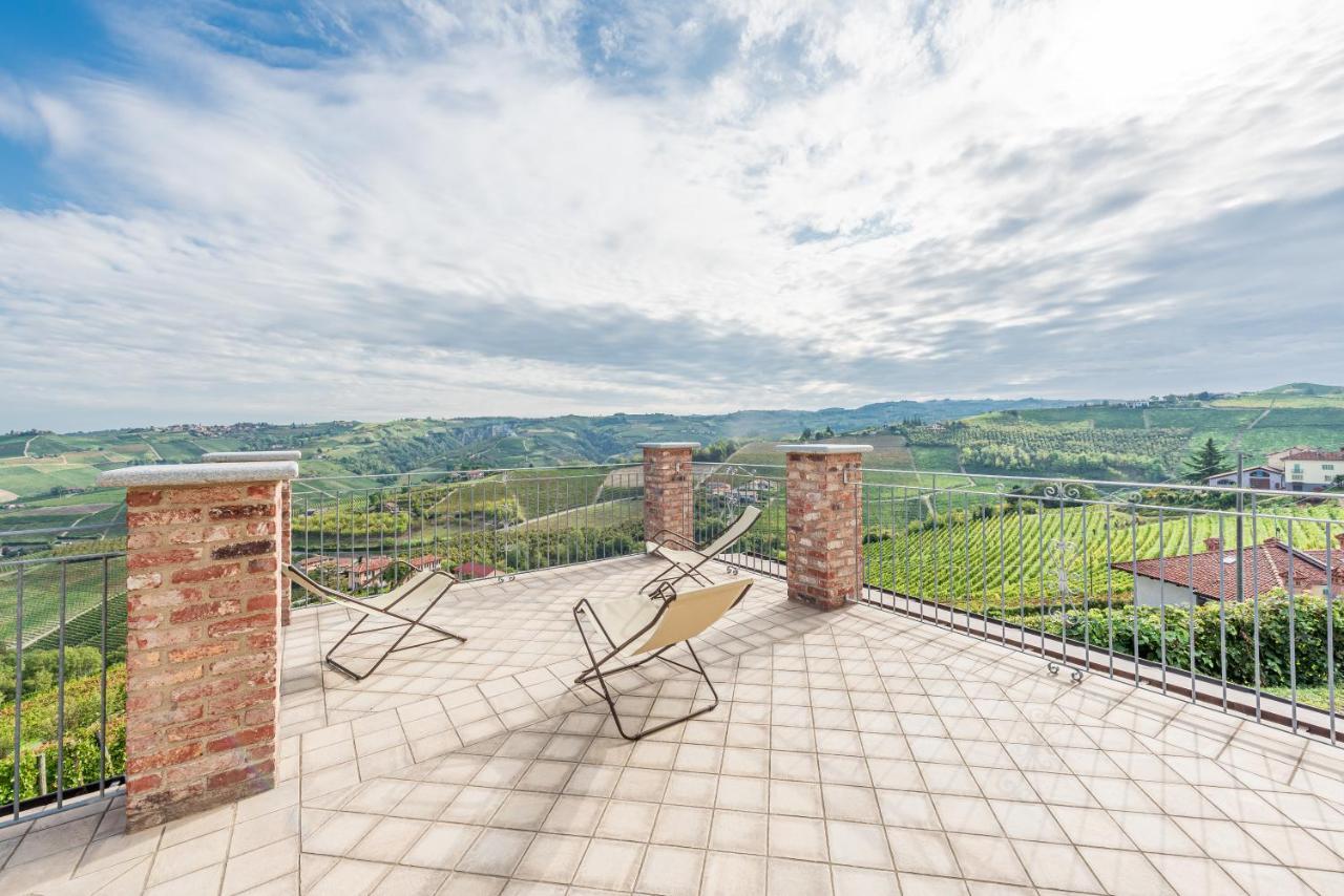 Villa Bricco Paglieri, Entire Villa Alba  Exteriör bild