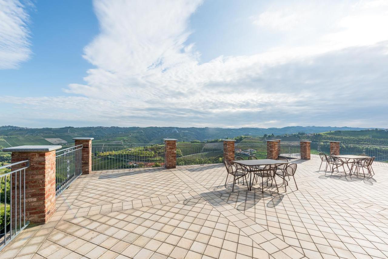 Villa Bricco Paglieri, Entire Villa Alba  Exteriör bild