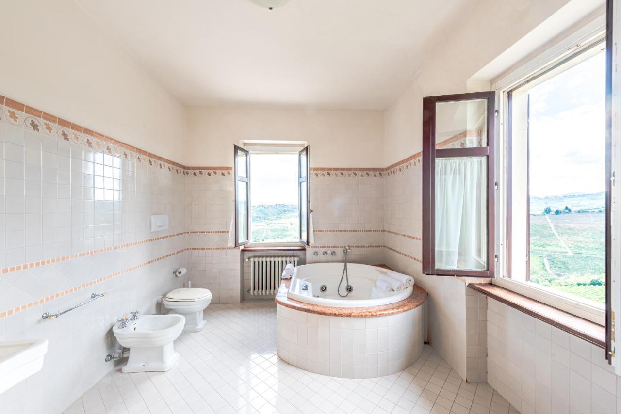 Villa Bricco Paglieri, Entire Villa Alba  Exteriör bild