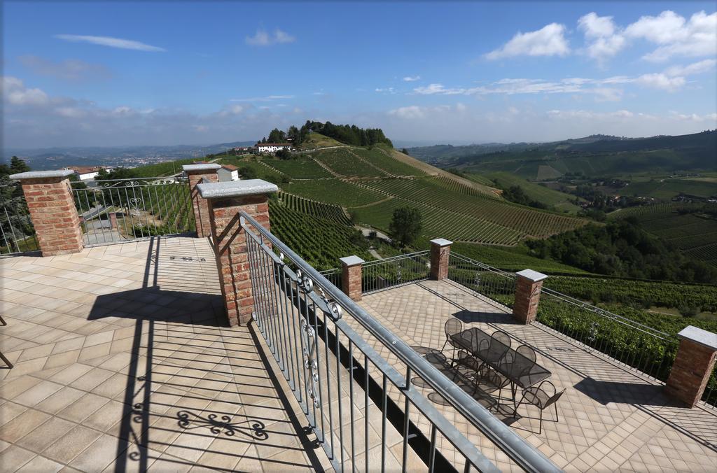 Villa Bricco Paglieri, Entire Villa Alba  Exteriör bild